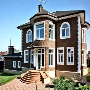 Окно ламинированное шестикамерное Rehau трехстворчатое в коттедж